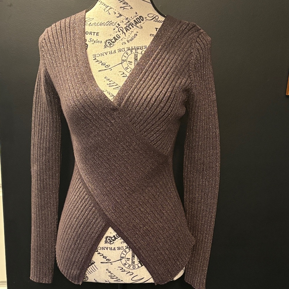 Heartloom V-Neck Ribbed Sweater - Size Small - Picture 2 of 12